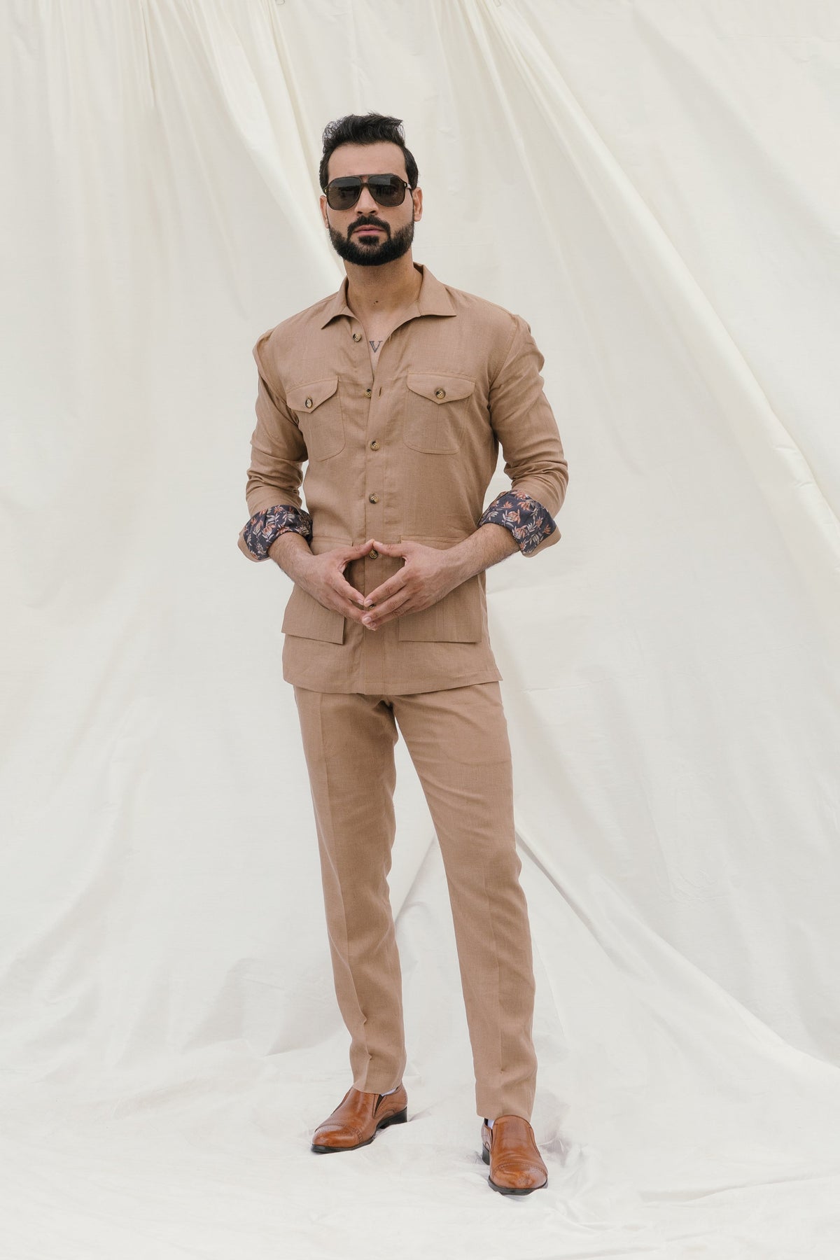 Men's 4-Pocket Safari Shirt with Classic Shirt Collar