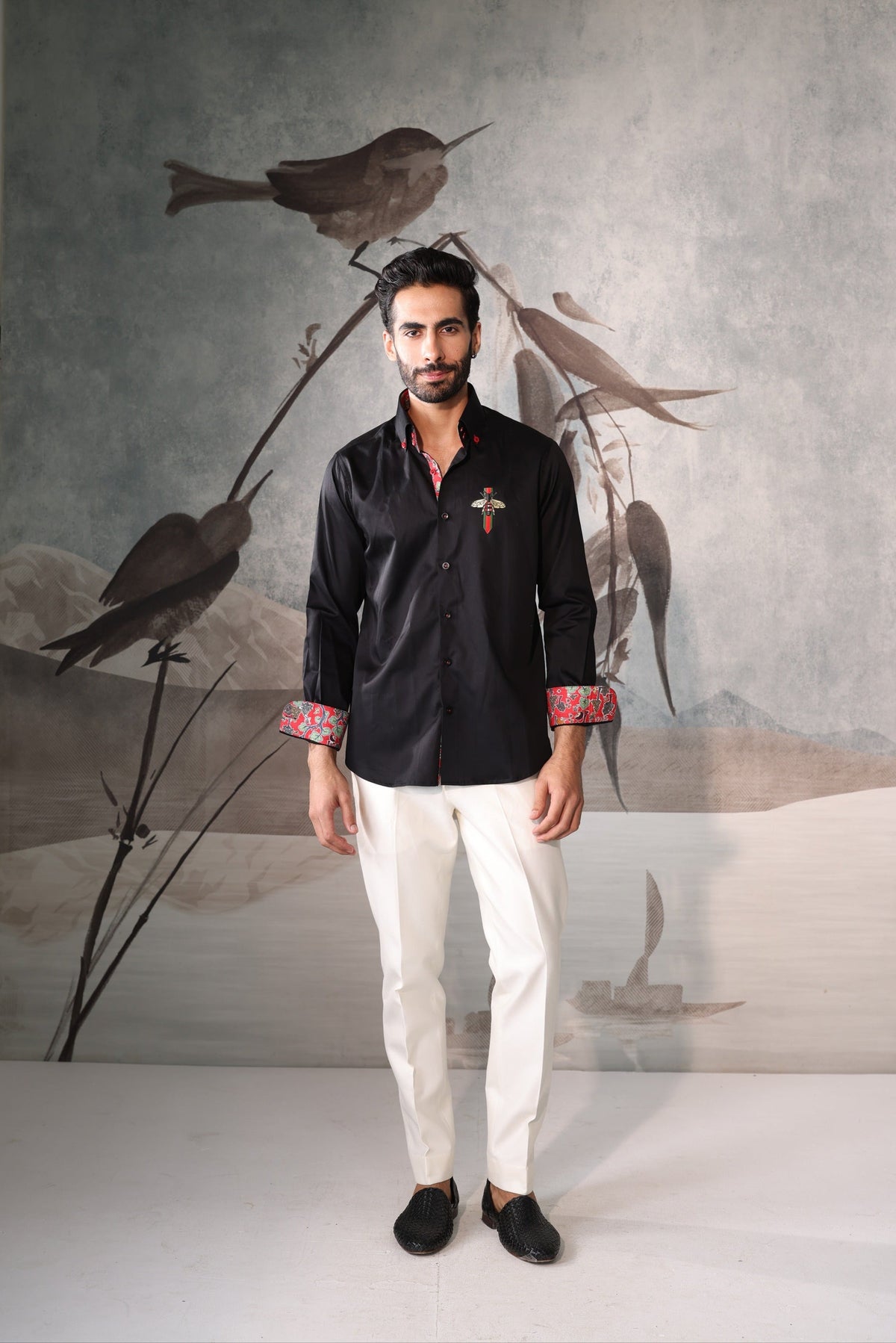 Club wear shirt in navy saturn with crest & contrast details