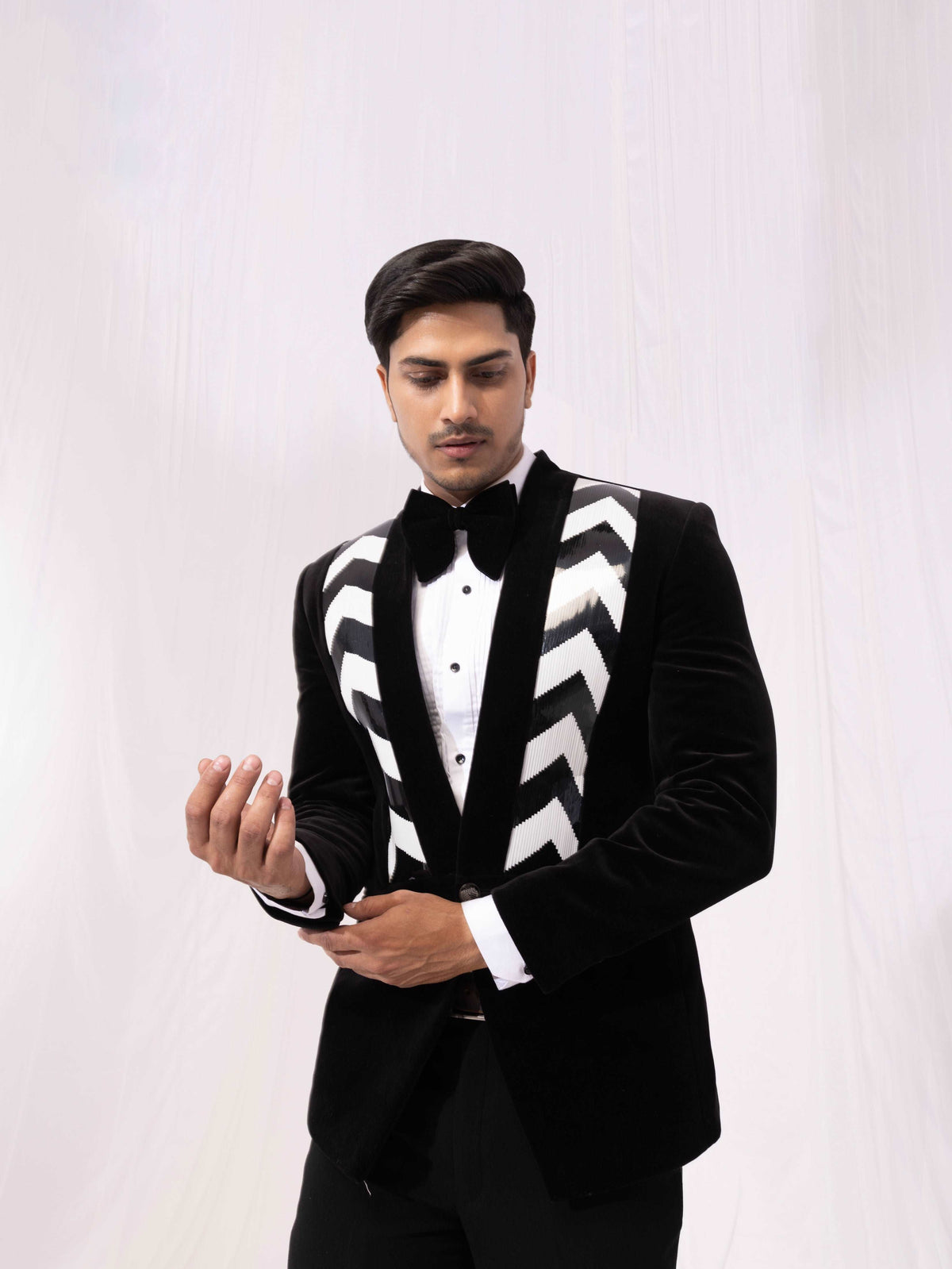 BLACK MONOCHROME TUXEDO