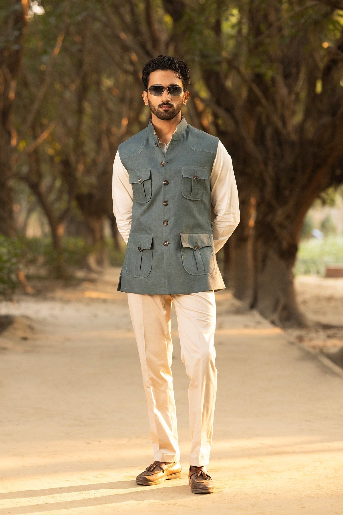 GREY SADRI WITH FOUR POCKETS