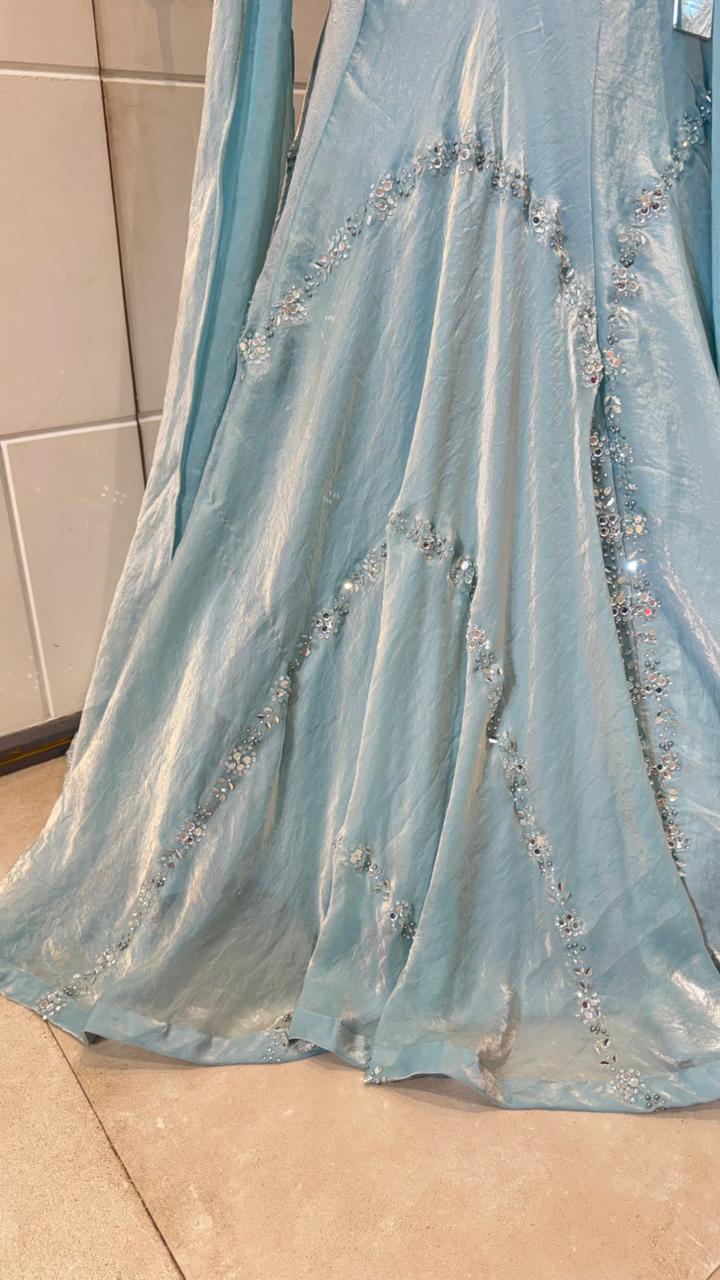 Magnetic lehenga