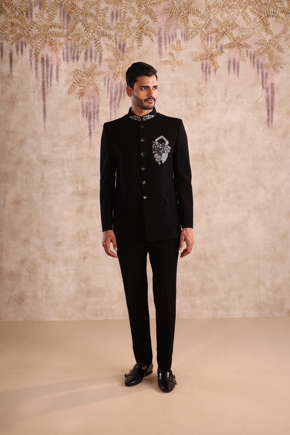 Black bandhgala with chest motif and collar embroidery